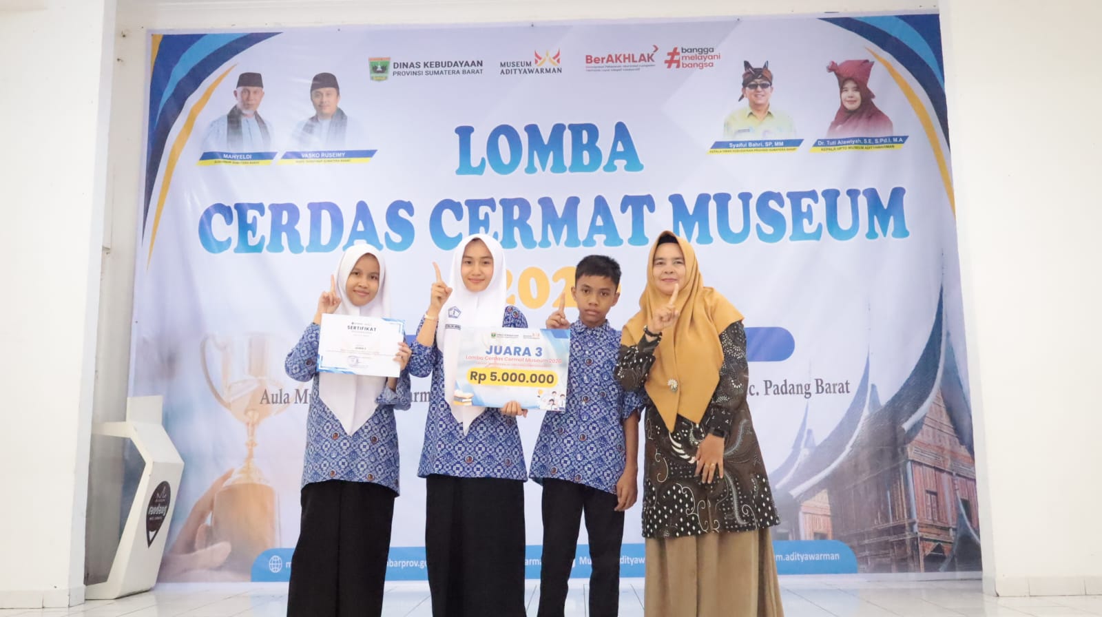 SMPN 1 Solok Ukir Prestasi di Lomba Cerdas Cermat Museum Sumbar