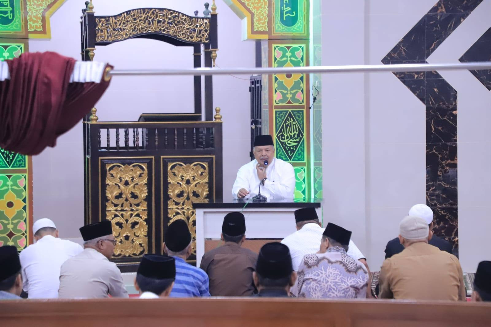 Awali Tahun 2025 Wako Laksanakan Safari Subuh di Masjid Babusallam