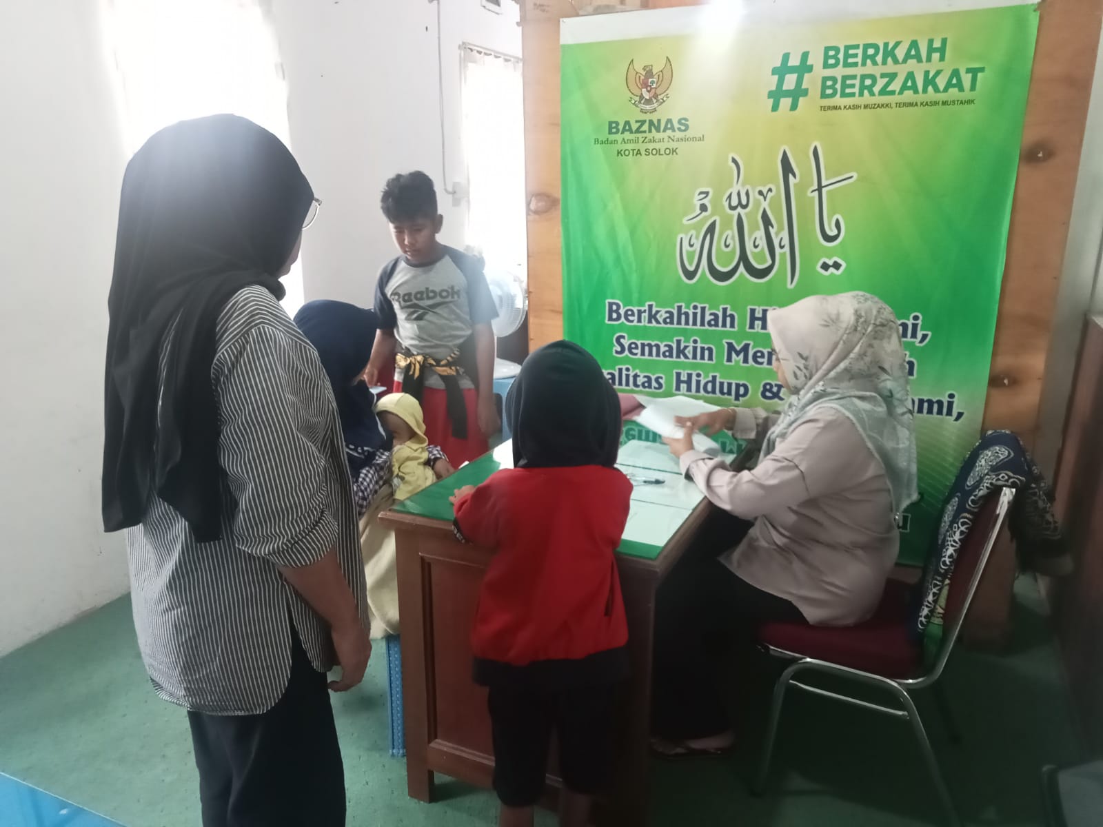 Lewat Program Solok Cerdas,BAZNAS Kota Solok Salurkan Bantuan Pendidikan Rp195 Juta untuk 284 Pelajar