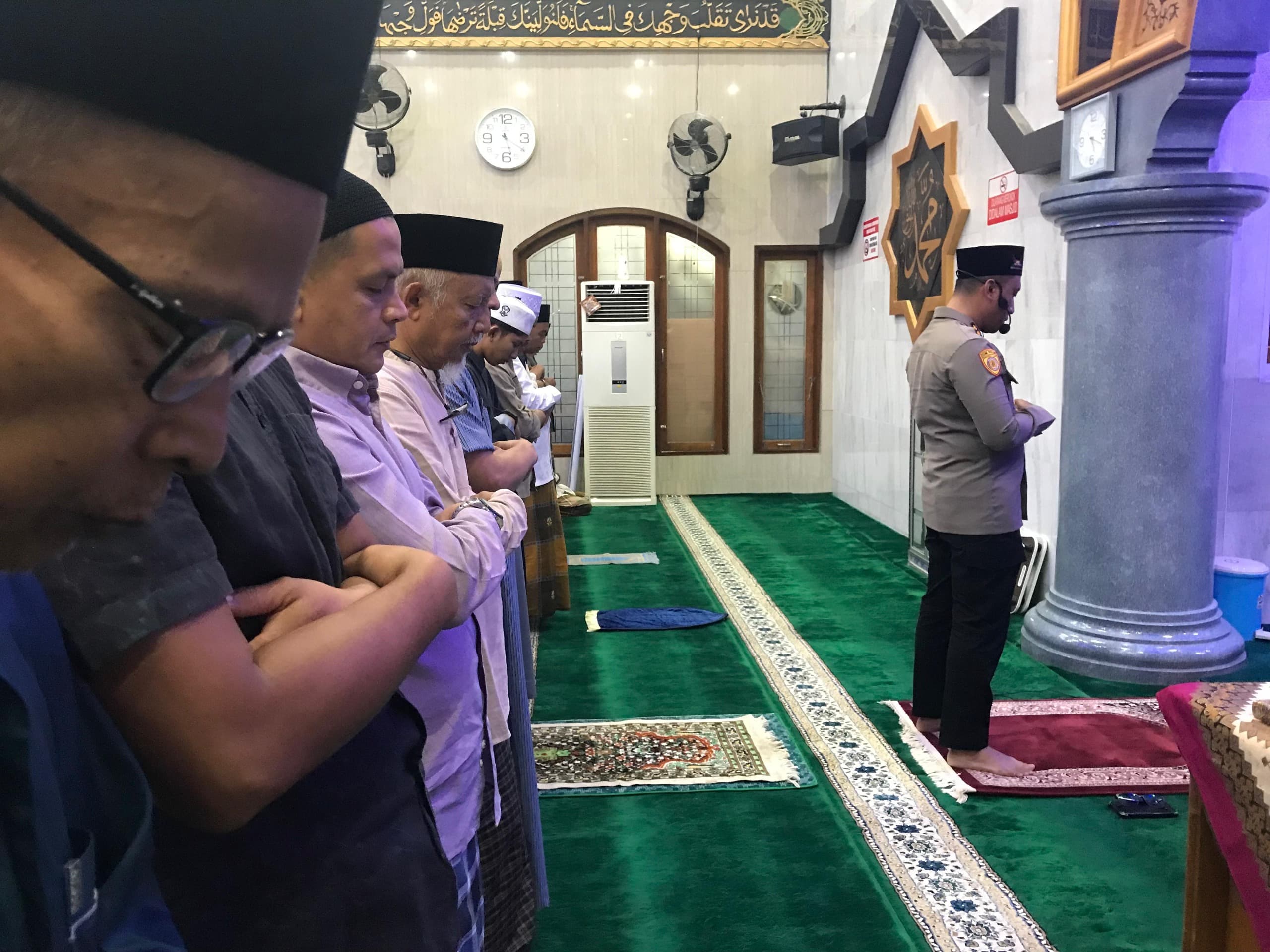 Ibadah Jadi Jembatan, Kapolres Solok Kota AKBP Mas’ud Ahmad Kuatkan Silaturahmi Lewat Sholat Subuh