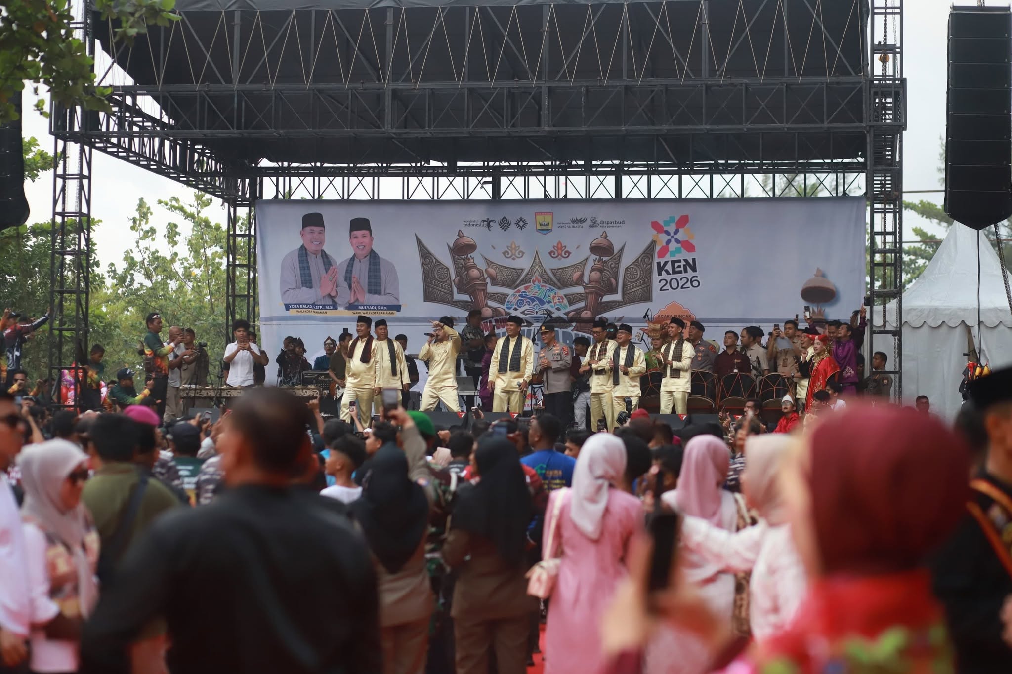 Wawako Solok Hadiri Puncak Pesona Budaya Hoyak Tabuik Piaman 2026