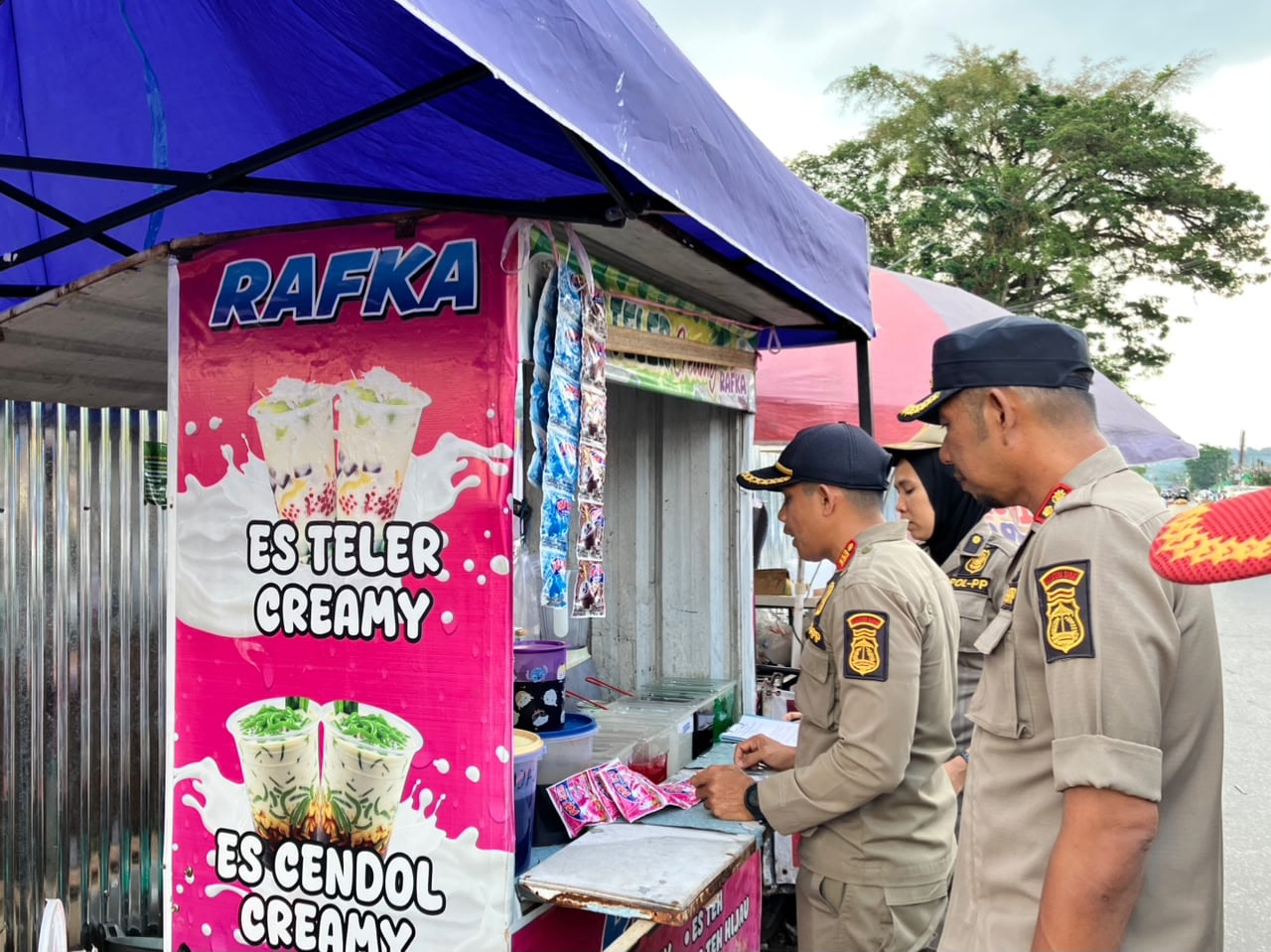 Satpol PP Laksanakan Pengawasan PKL di Jalan Sudirman, Berikan Teguran Tertulis kepada Pelanggar