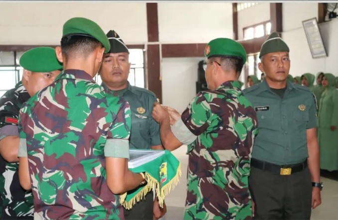 Kasdim 0309/Solok Pimpin Tradisi Korps Raport Pindah Satuan Anggota Kodim