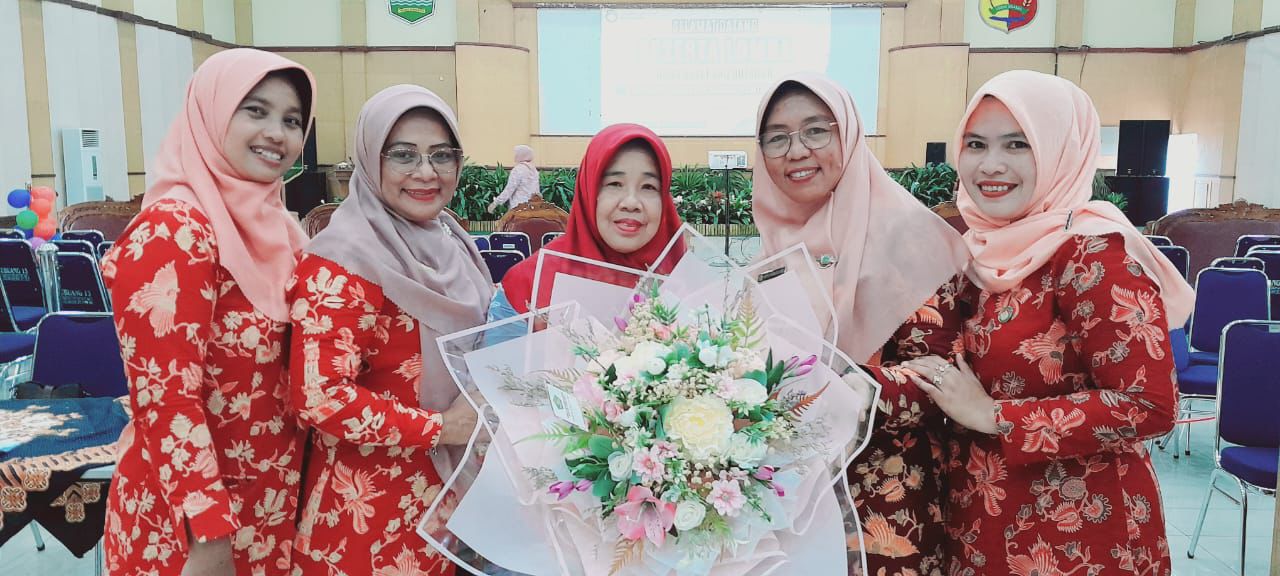 DWP Kemenag Kota Solok Raih Juara Harapan II Perlombaan Hand Bouquet