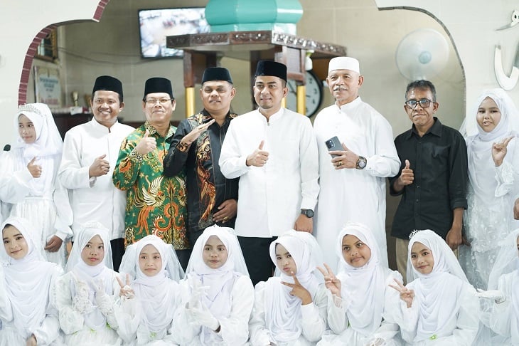 28 Santri Ikuti Khatam Al-Qur’an, Wali Kota Solok Beri Motivasi Generasi Qurani
