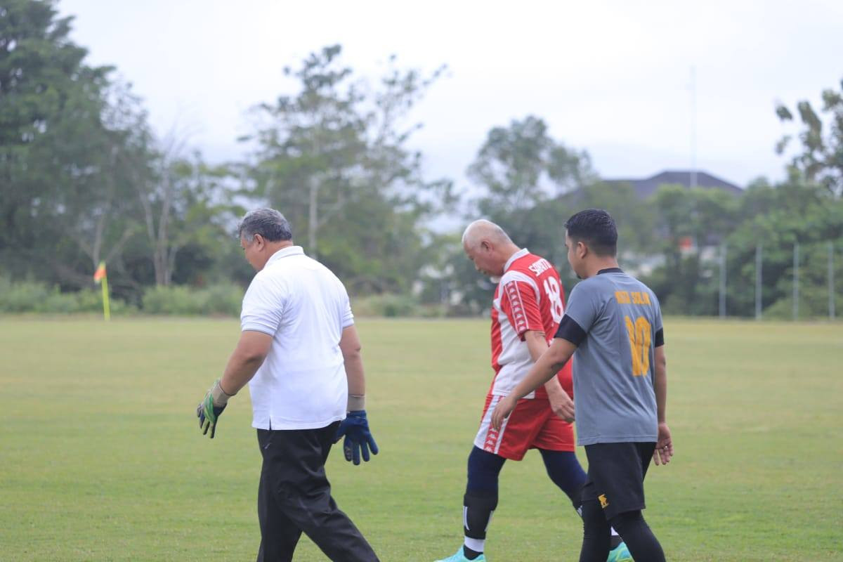 Friendly Match Peresmian Stadion Marah Adin, Pemko Solok Tahan Imbang Pemprov Sumbar