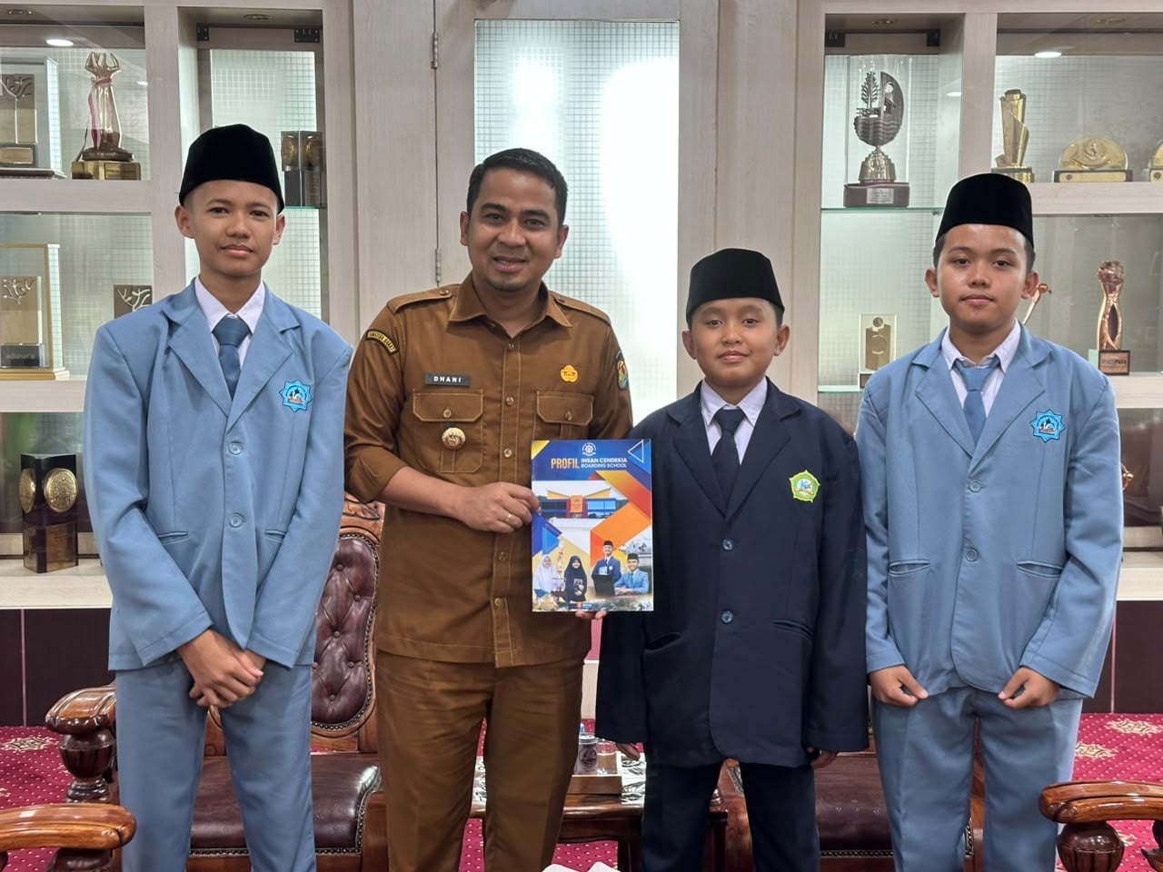 Wali Kota Solok Bagikan Pengalaman Kepemimpinan kepada Santri ICBS Payakumbuh