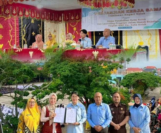 Ciptakan Lingkungan Sekolah Sadar Hukum, Kejari Solok Jalin Kerja Sama Strategis dengan Dinas Pendidikan