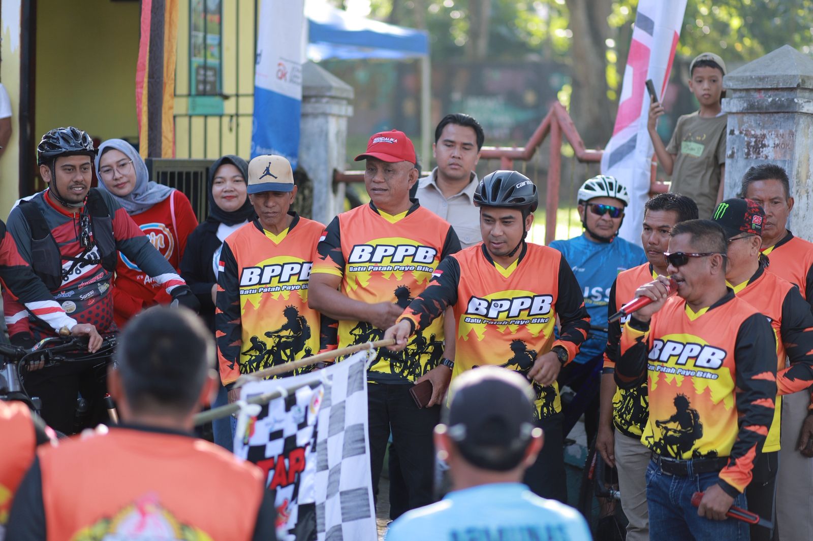 Ribuan Peserta Ikuti Gowes Jelajah Alam Solok Batu Patah Payo Bike