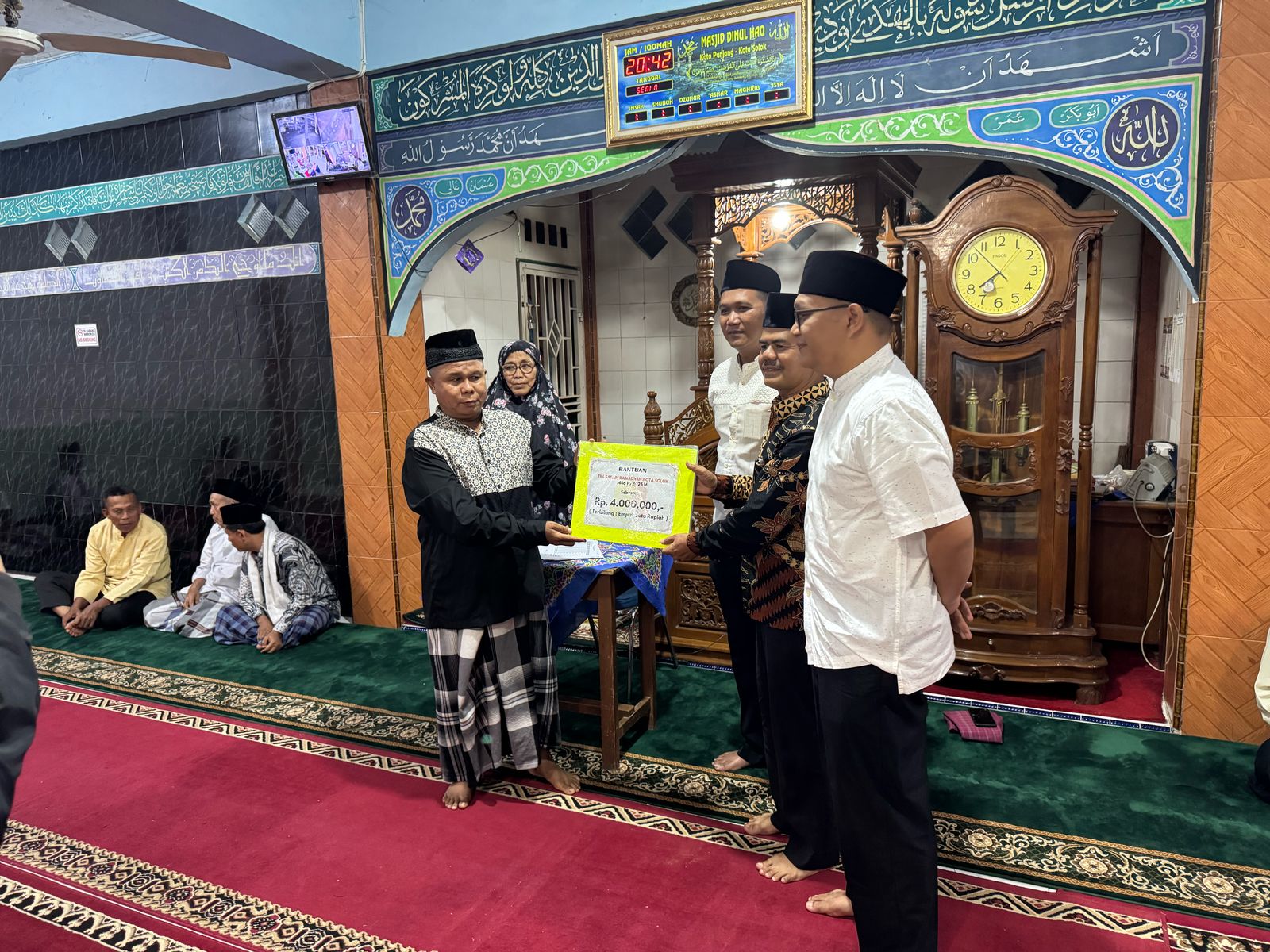 Kantor Pertanahan Kota Solok bersama Tim IV Safari Ramadhan Kunjungi Masjid Dinul Haq