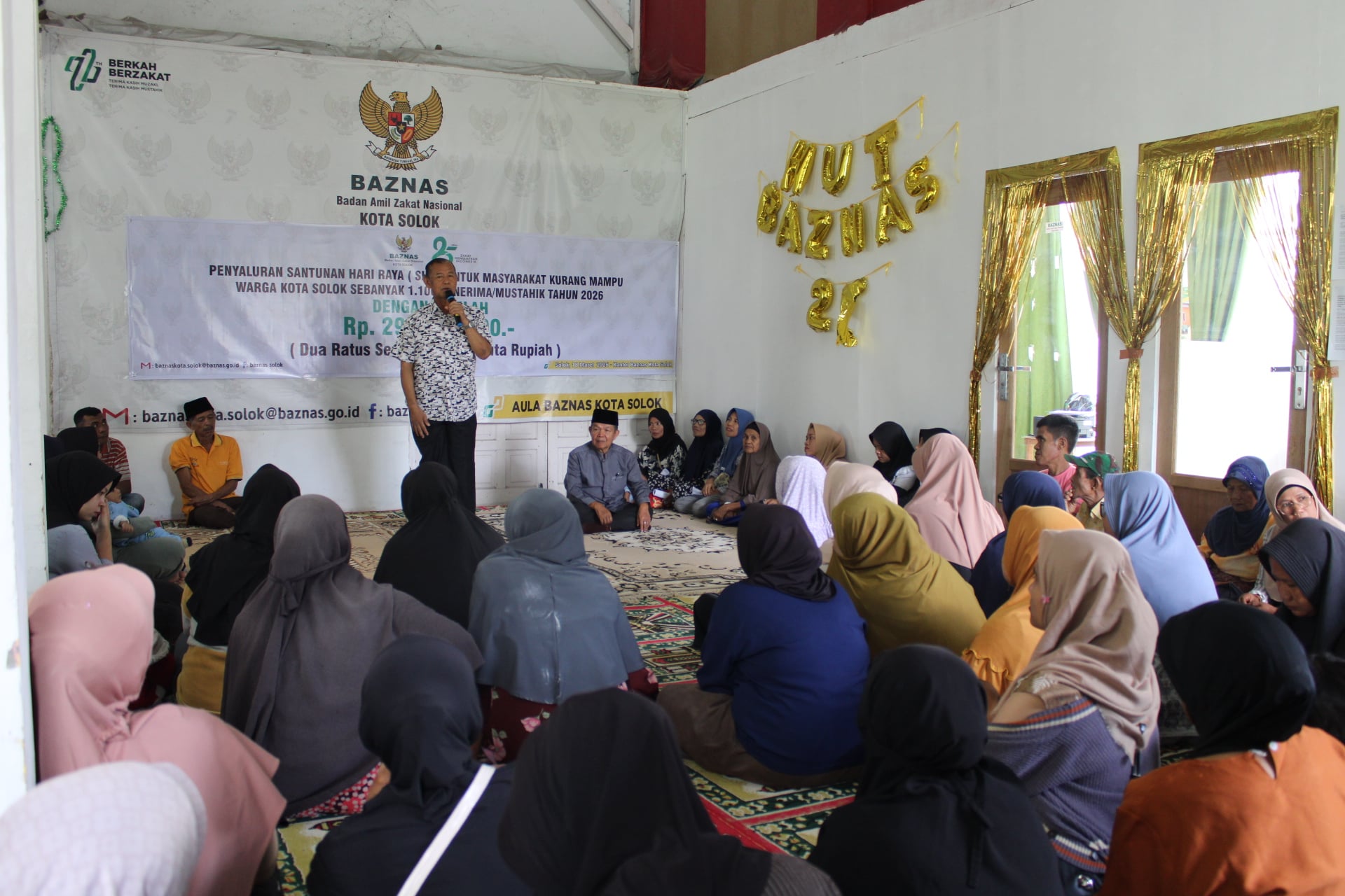 BAZNAS Kota Solok Salurkan Rp300 Juta Santunan Lebaran untuk 1.300 Warga Kurang mampu