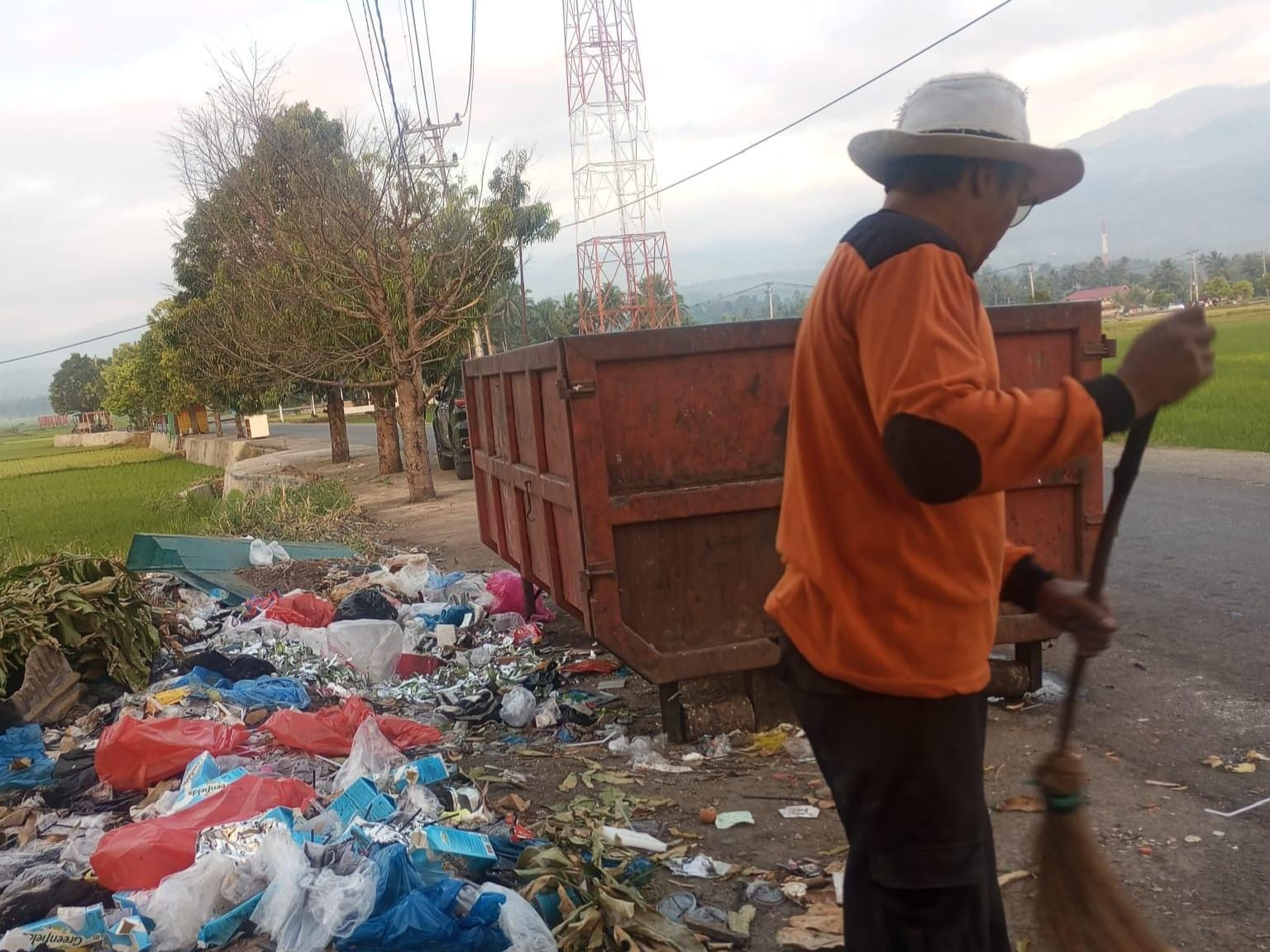 Sampah Berserakan Ganggu Kebersihan Kota Solok, DLH Minta Peran Aktif Masyarakat