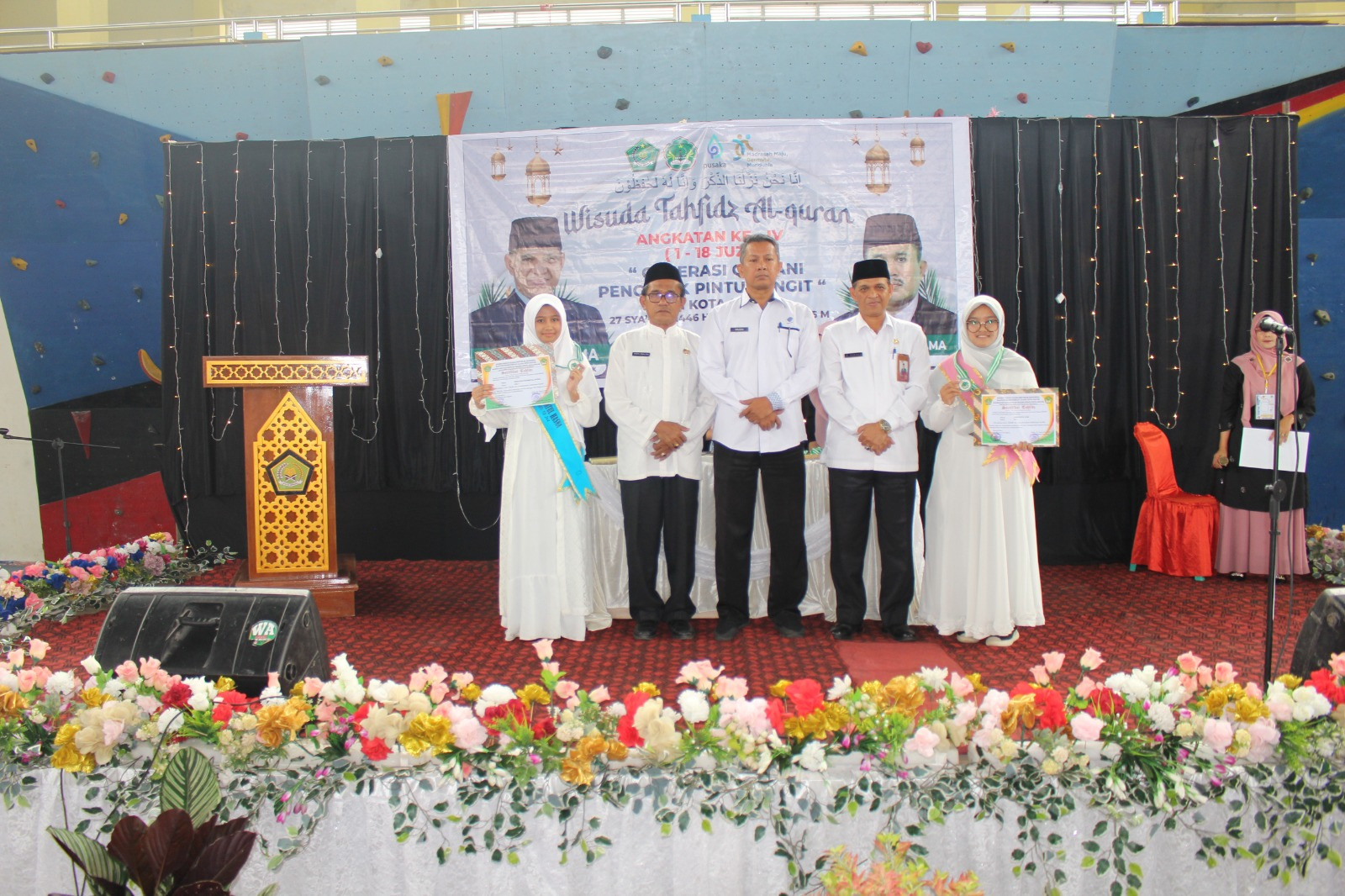 Wisuda Tahfiz Demi Generasi Qur’ani Pengetuk Pintu Langit