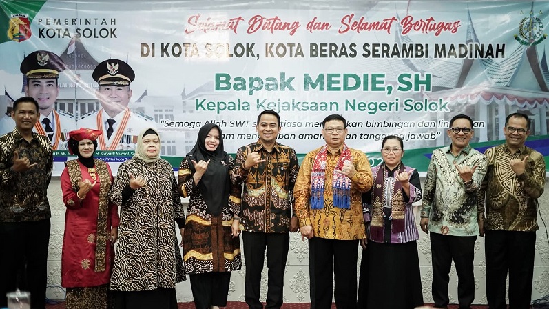 Hangat dan Penuh Kekeluargaan, Wali Kota Solok Sambut Kajari Baru