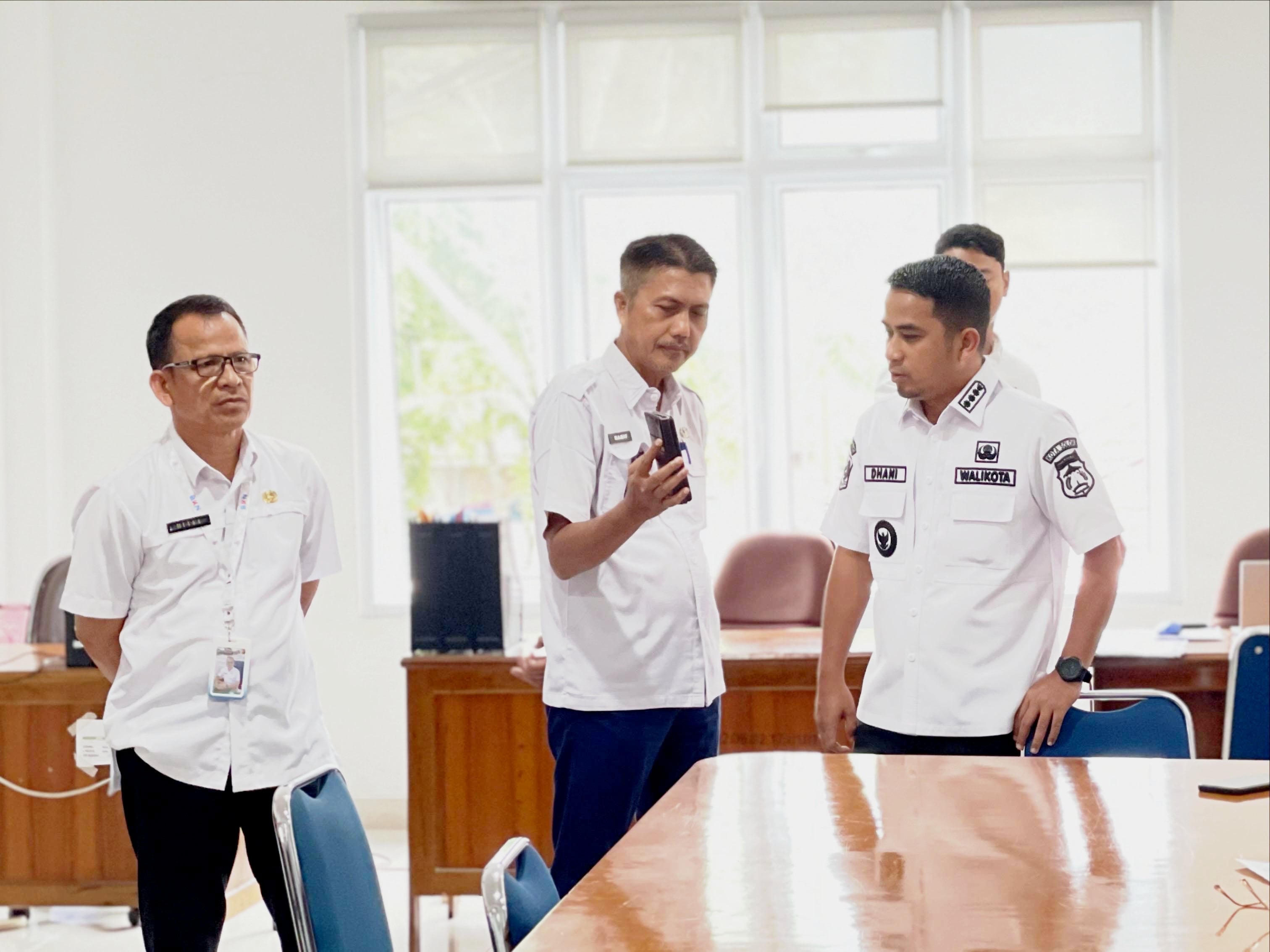 Wali Kota Solok Sidak Dinas PerkimLH, Cek Disiplin dan Kinerja Pegawai