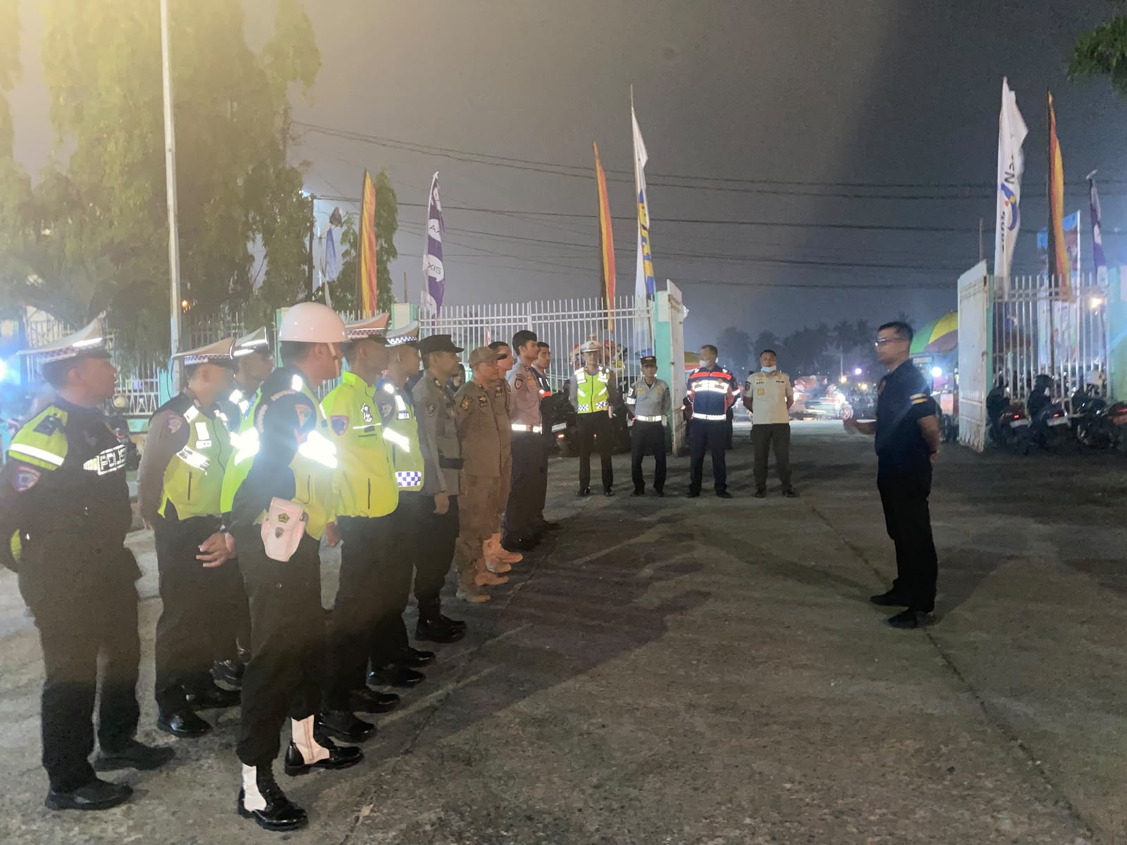Dishub Kota Solok Bersama Tim Gabungan Amankan Lalu Lintas Malam Puncak RSBG 2026