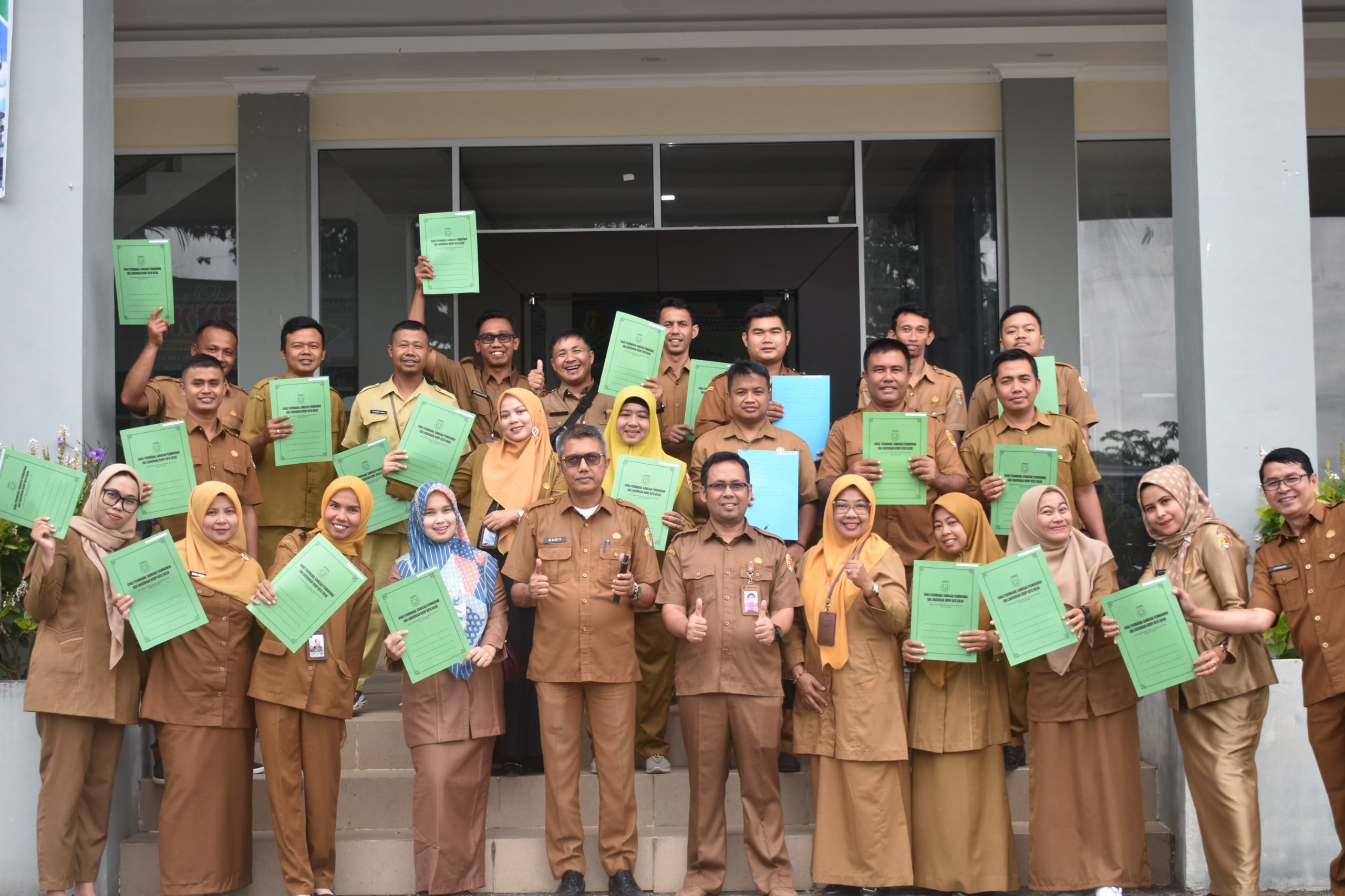 37 PPPK Paruh Waktu DisperkimLH Kota Solok Resmi Terima SK Pengangkatan