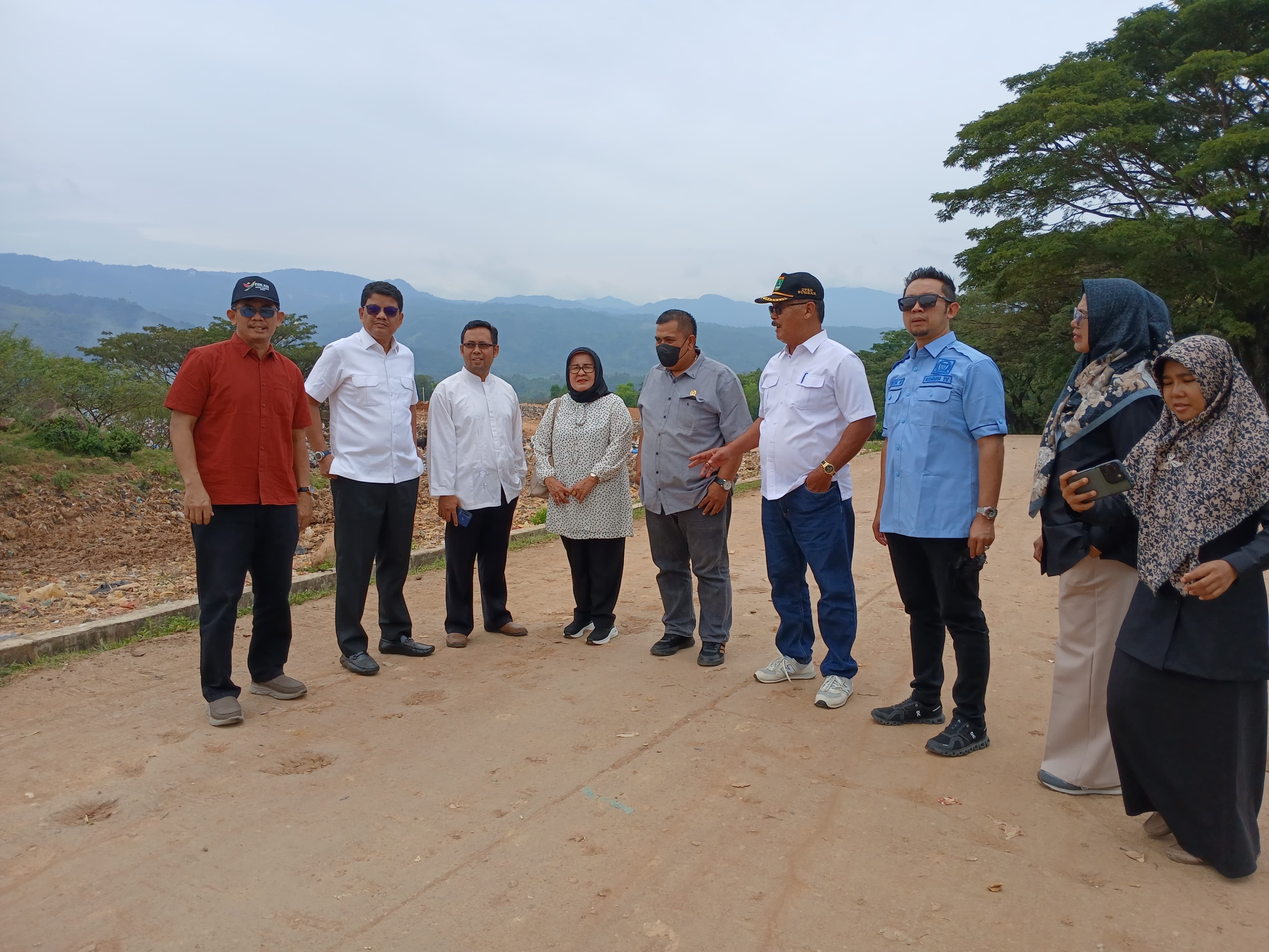 Komisi IV DPRD Sumbar Tinjau TPA Regional Solok, Bahas Solusi Penanganan Sampah