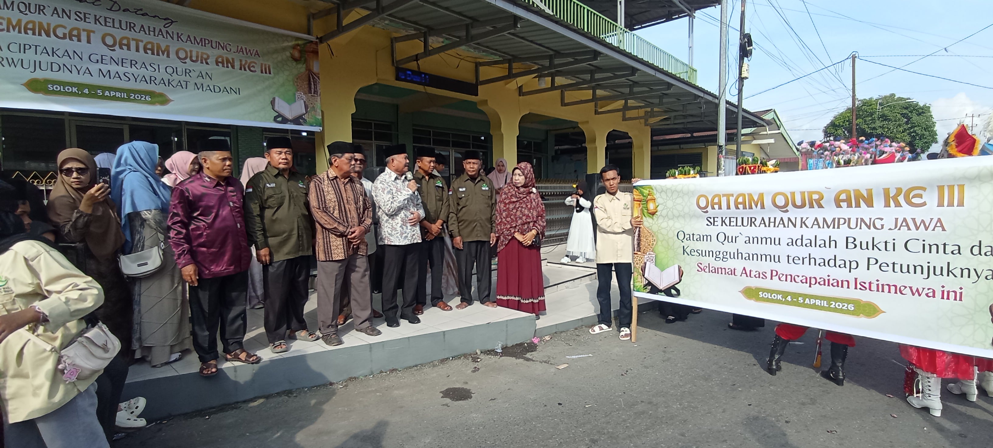 Wawako Solok Lepas Pawai Khatam Al-Qur’an di Kampung Jawa 