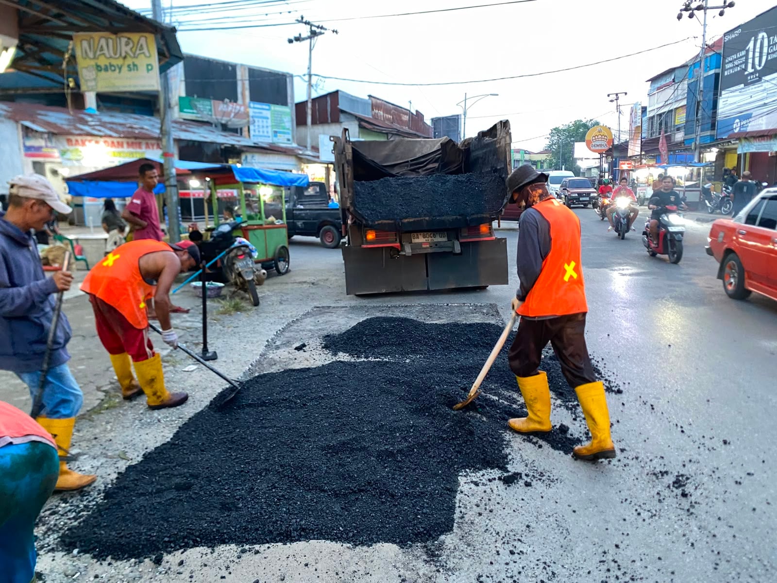Dinas PUPR Kota Solok Laksanakan Pemeliharaan Ruas Jalan Simpang Surya – Simpang Rumbio