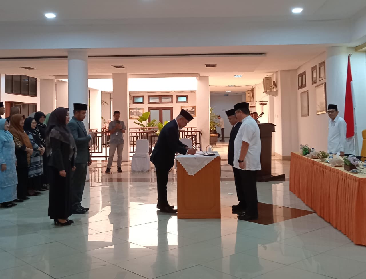 Afrizon Resmi Jabat Kepala Dinas Dukcapil Kota Solok