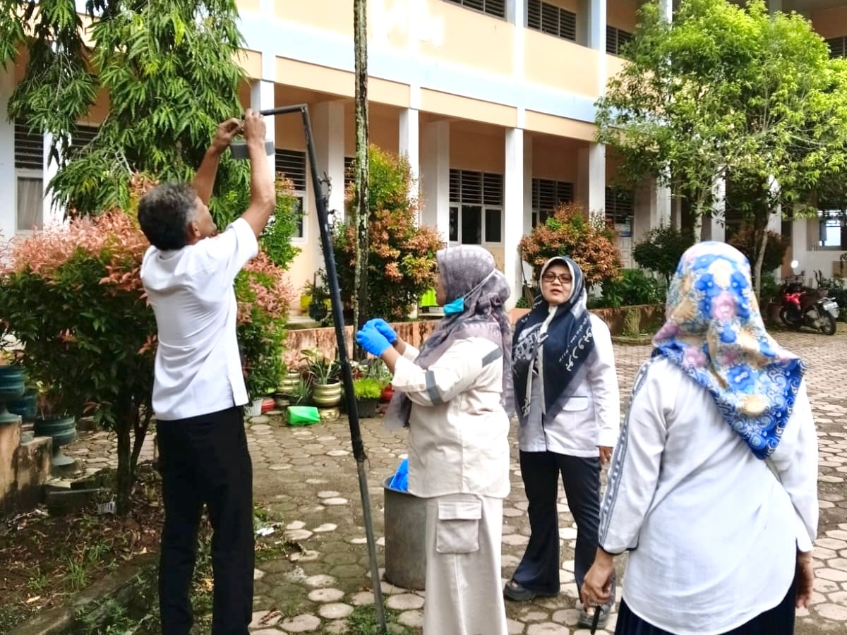 PerkimLH Kota Solok Pantau Kualitas Udara melalui Pengambilan Sampel di Empat Titik