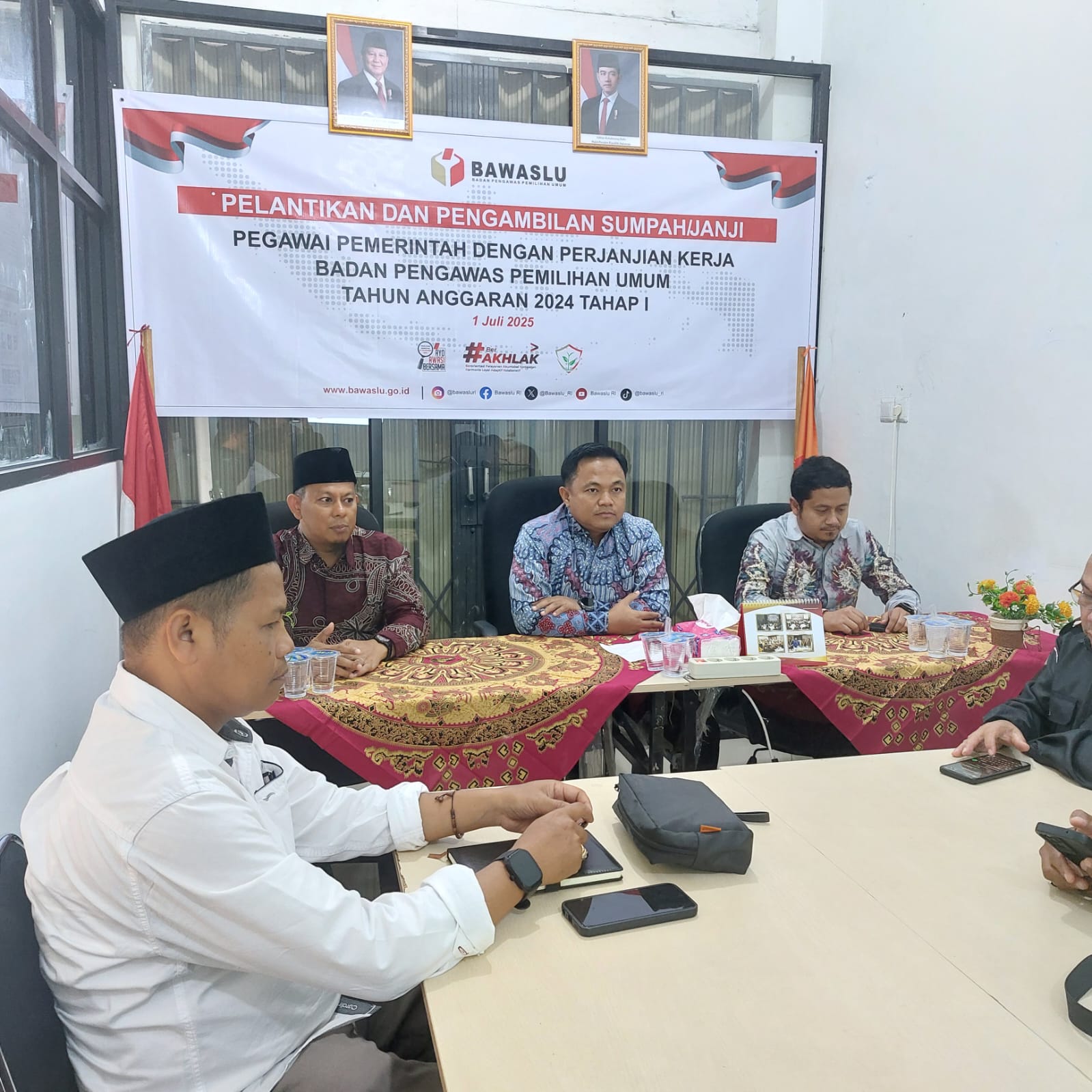 Bawaslu Kota Solok Terima Monitoring Pemberitaan dan Media Sosial dari Bawaslu Sumbar