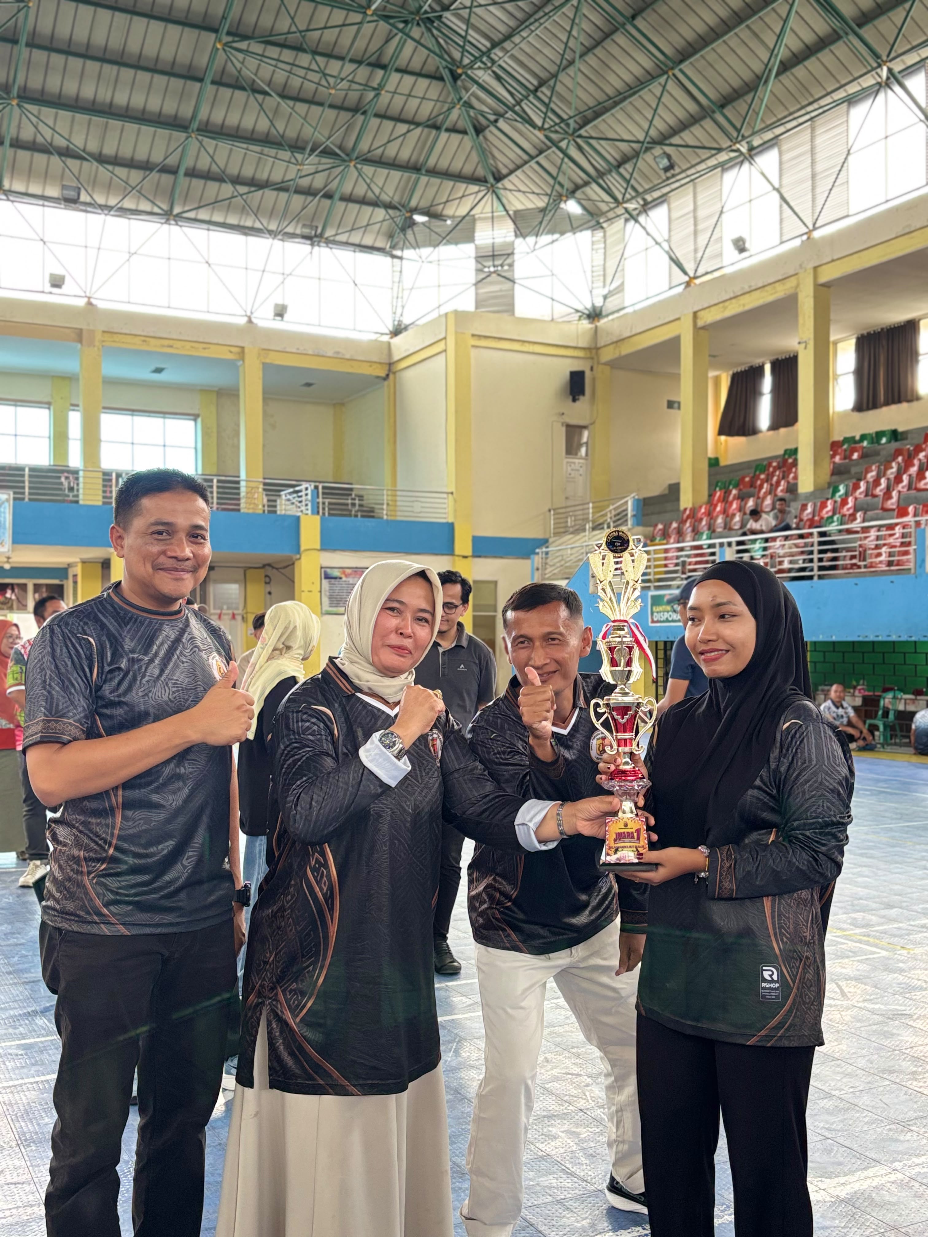 Sajikan Duel Sengit Tiga Set, Pasangan Dispora Kota Solok Sabet Juara Pickleball Ganda Campuran HUT RI ke-81