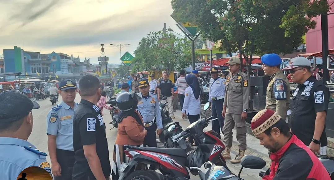 Dishub Kota Solok Intensifkan Penataan Parkir di Depan Pasar Modern