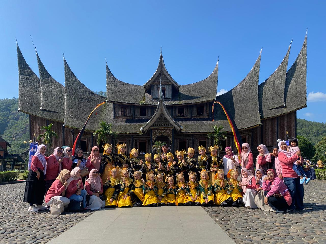 Harumkan Nama Kota Solok, Sanggar Galatiak Tampil Memukau di Festival Minangkabau 2026