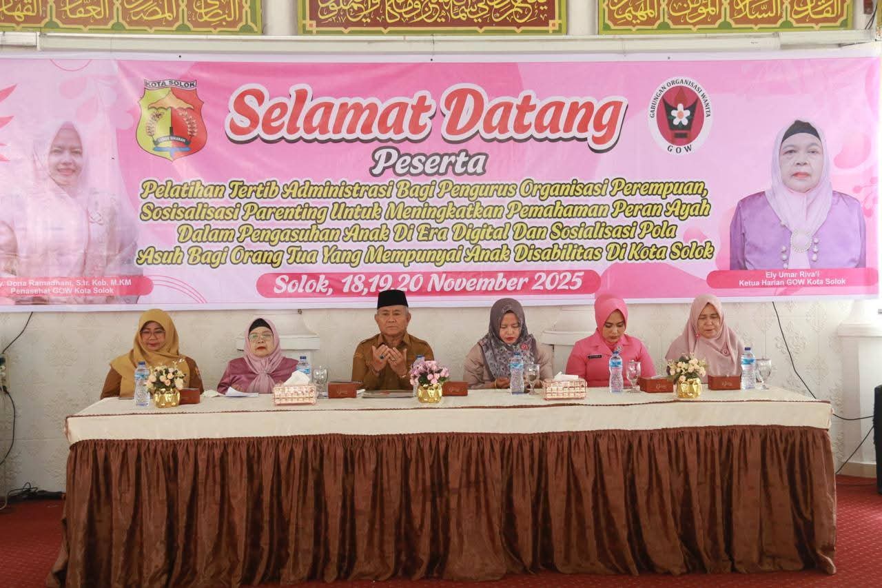 Wawako Solok Buka Pelatihan Tertib Administrasi bagi Pengurus Gabungan Organisasi Wanita Kota Solok