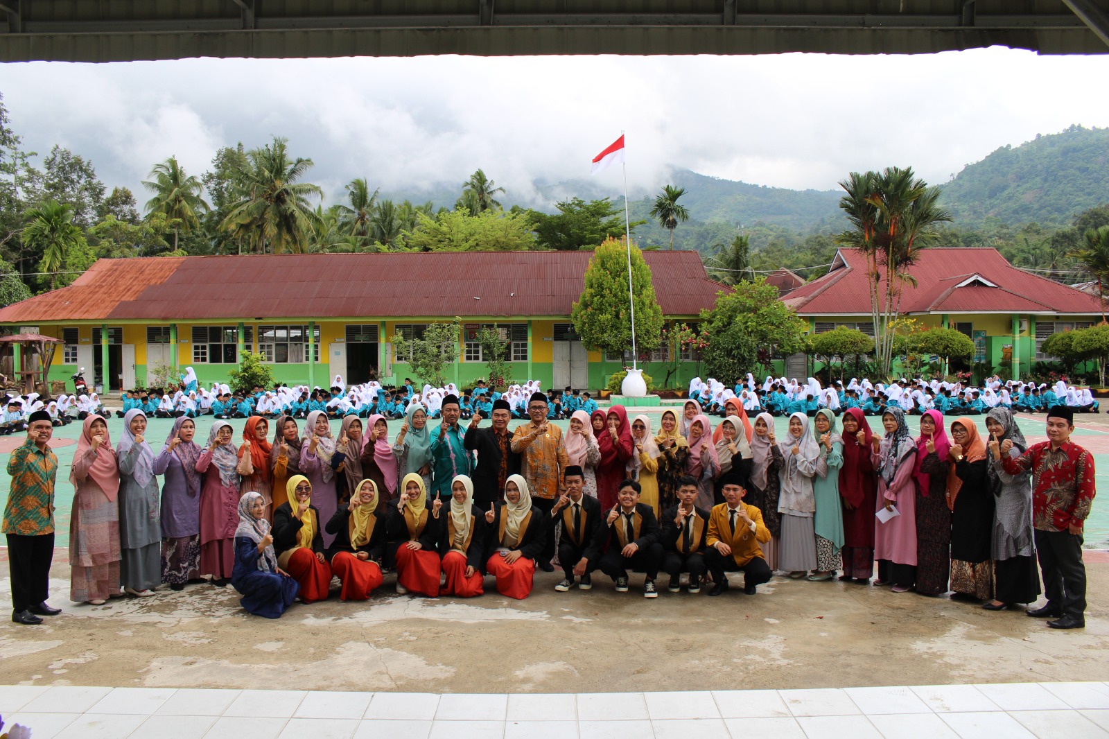 Jalin Kerjasama dengan Ponpes Kauman Padang Panjang,  MTsN Kota Solok Mulai Terapkan Program Bilingual