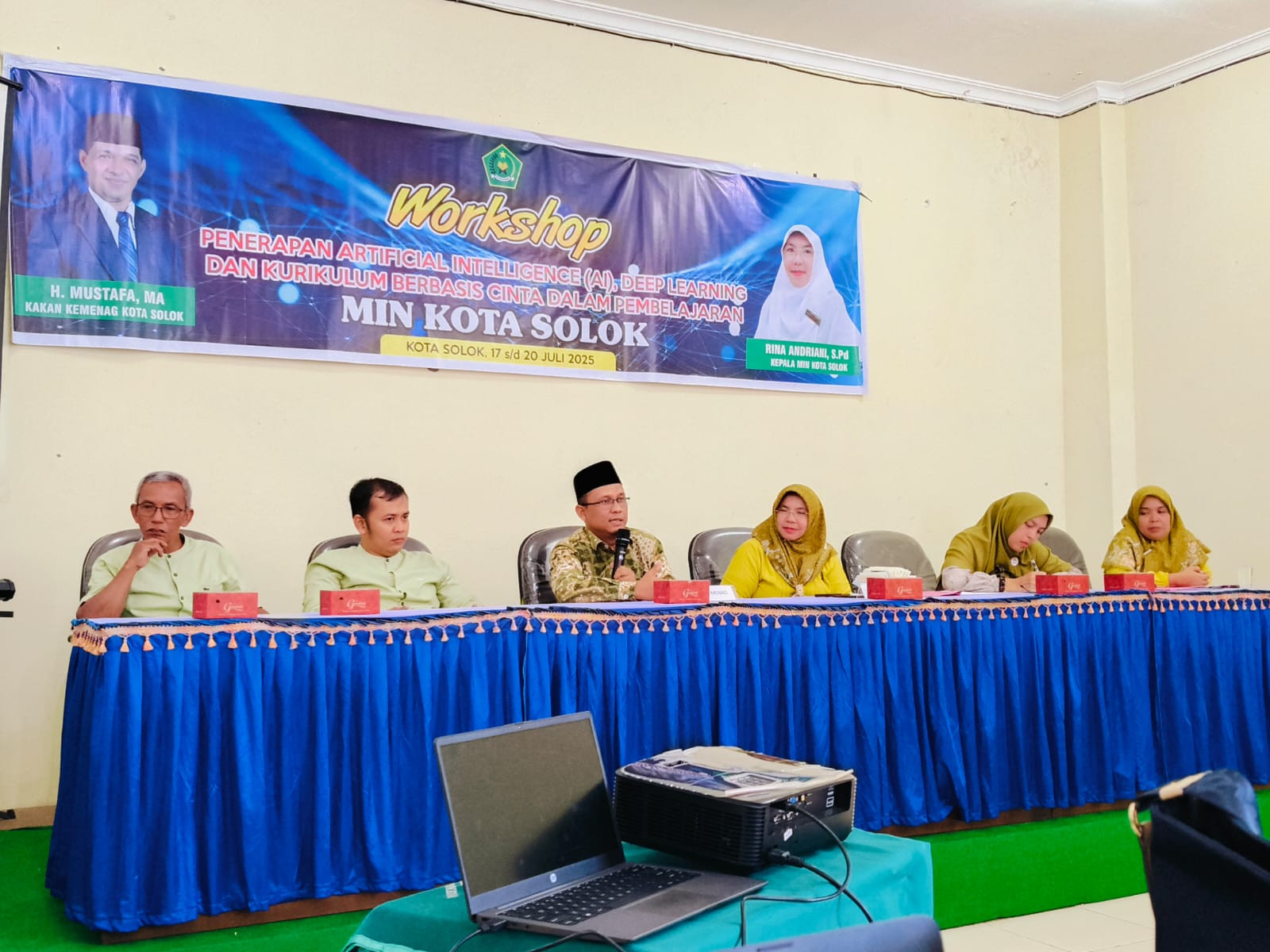 Hadapi Era Teknologi, MIN Kota Solok Gelar Workshop Artificial Intelligence