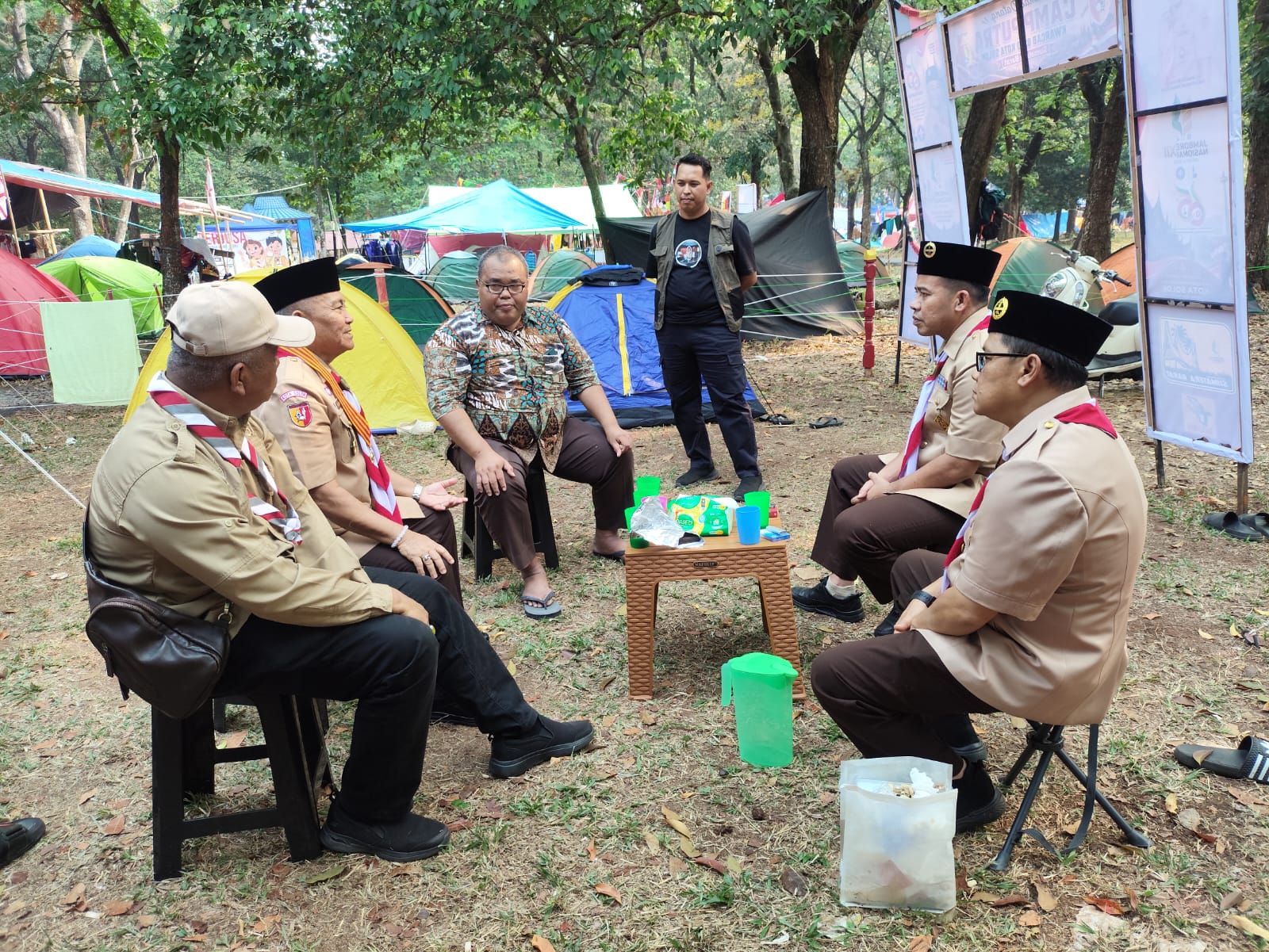 Berikan Semangat pada Generasi Muda di Ajang Nasional, Wawako Suryadi Nurdal Kunjungi Kontingen Jamnas XII Kota Solok 