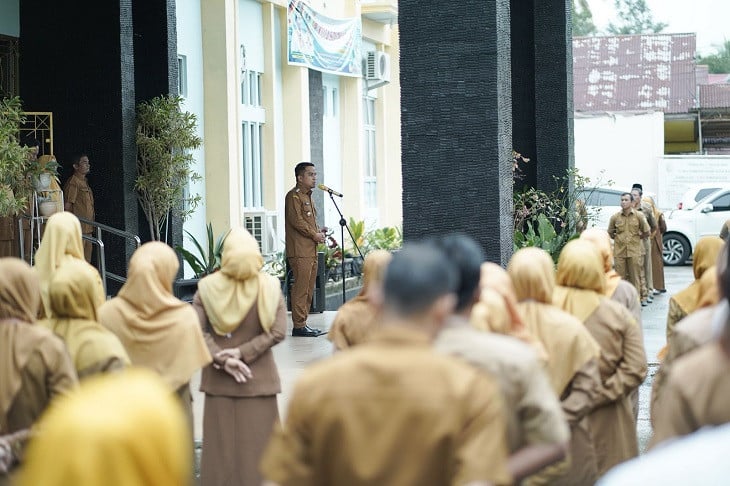 Pimpin Apel Dinas Pendidikan, Wako Solok Tekankan Disiplin dan Pengawasan Sekolah