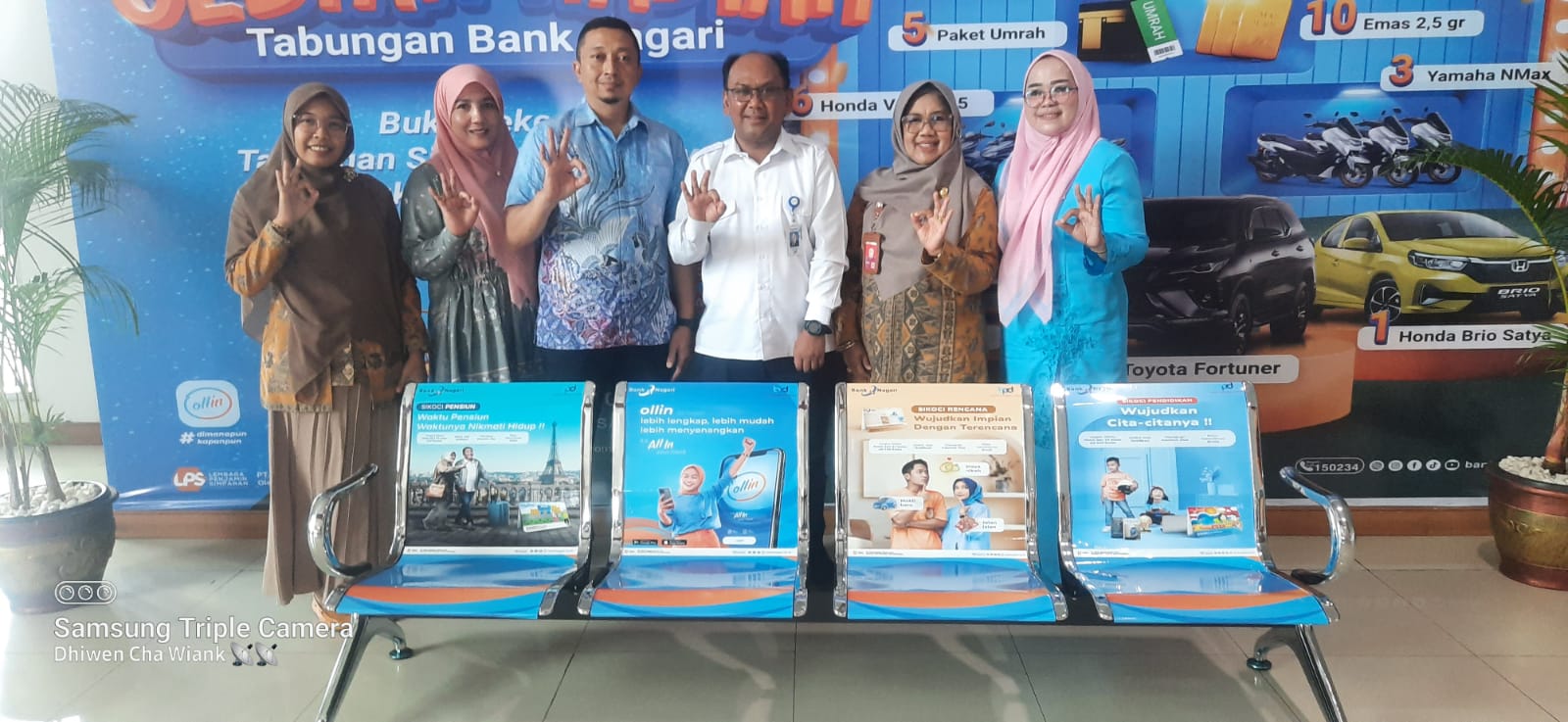 Dukung Pelayanan Publik, Bank Nagari Serahkan Kursi Tunggu ke Disdukcapil Kota Solok