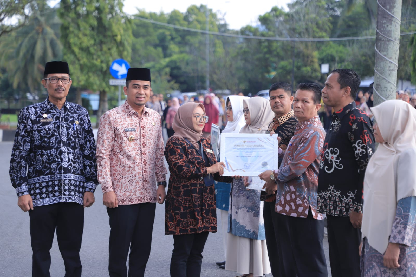 Dinas Pendidikan Kota Solok Raih Penghargaan dari Ombudsman RI