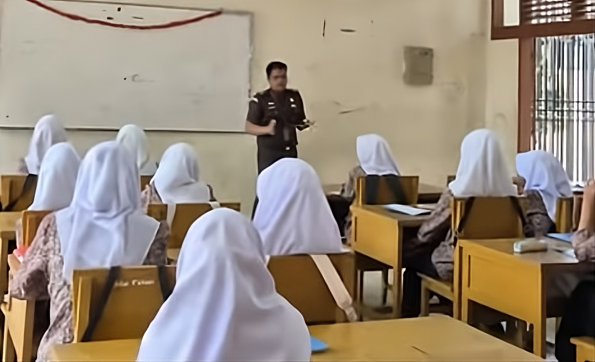 Kejari Solok Gelar Program Jaksa Mengajar di SMKN 1, Siswa Antusias Belajar Hukum