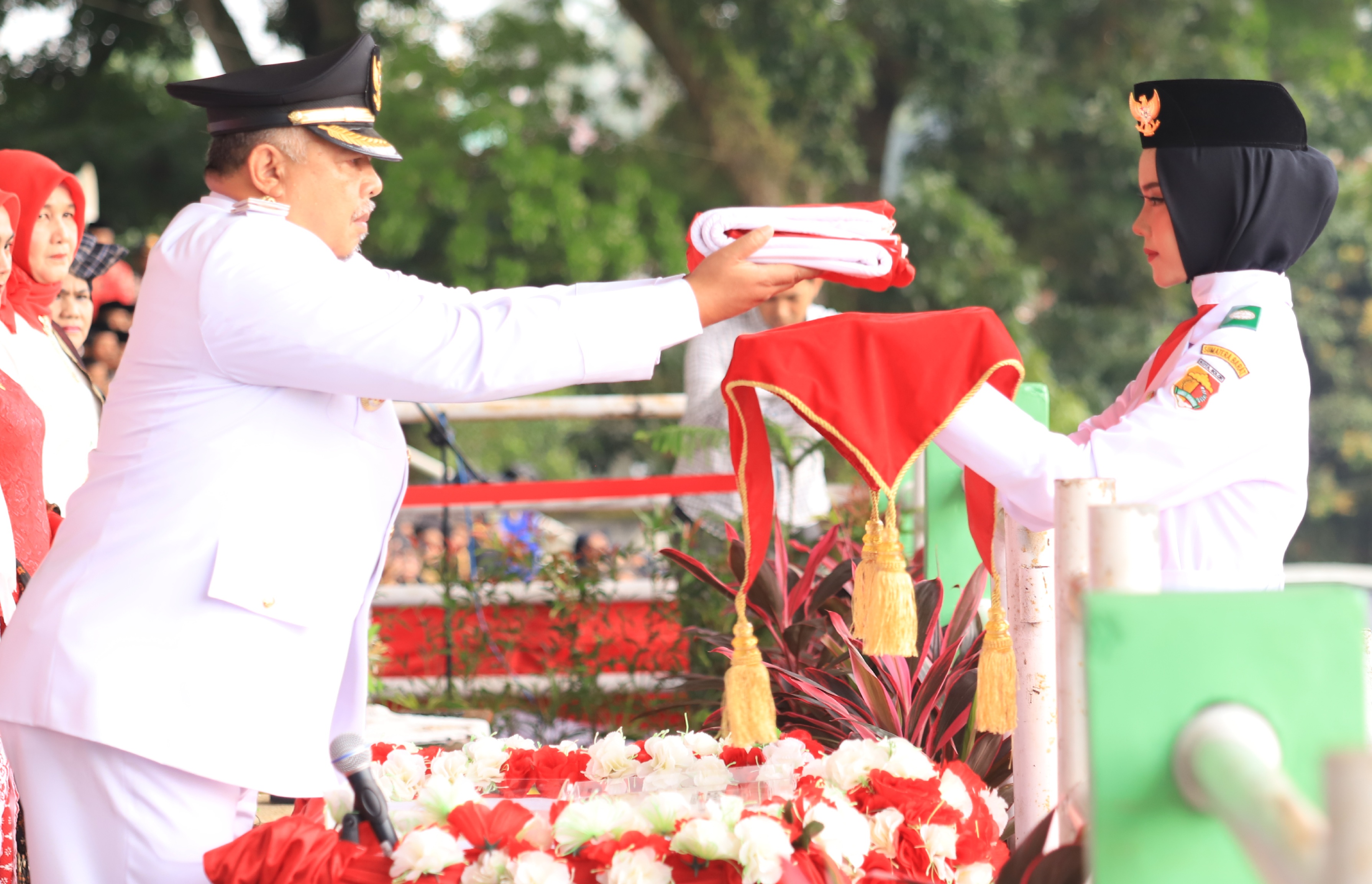 Upacara Pengibaran dan Penurunan Bendera HUT RI ke-79 di Kota Solok Berjalan Lancar